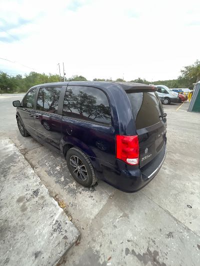 2013 Dodge Grand Caravan Location - Chrysler - Row 39 - Stock # H52277