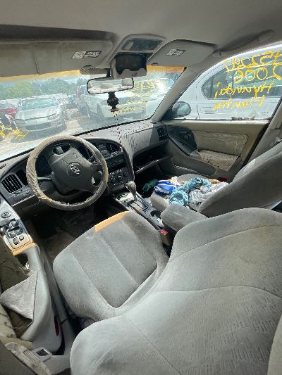 2006 Hyundai Elantra Location - Imports - Row 25 - Stock # H52297