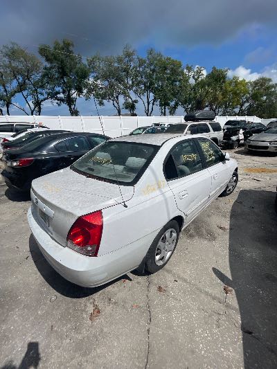 2006 Hyundai Elantra Location - Imports - Row 25 - Stock # H52297