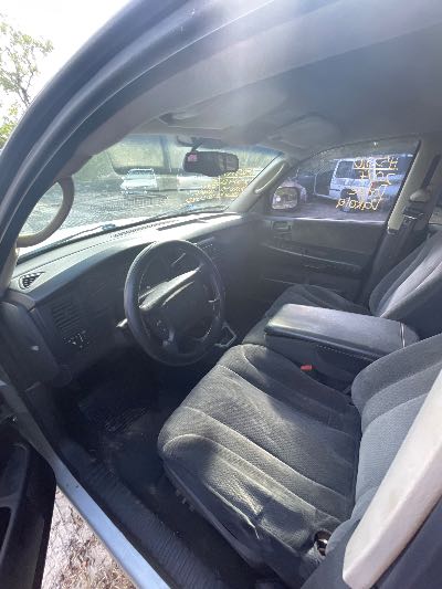 2004 Dodge Dakota Location - Large Trucks & Vans - Row 29 - Stock # H52310