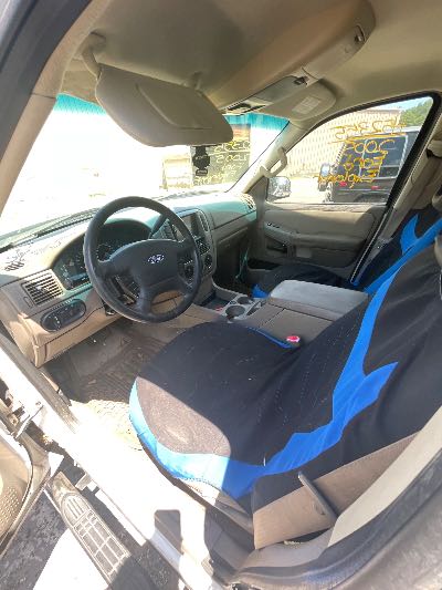 2005 Ford Explorer Location - Ford - Row 26 - Stock # H52355