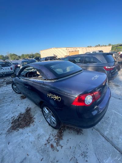 2008 Volkswagen Eos Location - Imports - Row 30 - Stock # H52340