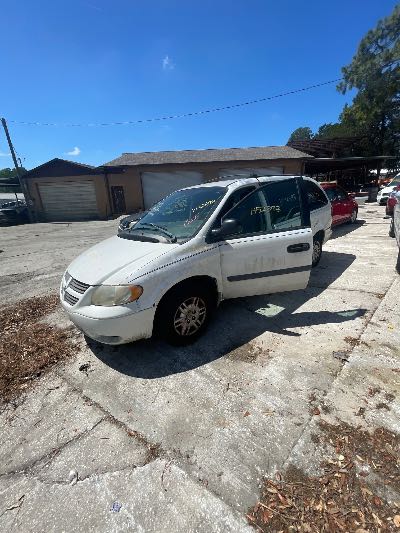 2005 Dodge Grand Caravan Location - Chrysler - Row 40 - Stock # H52393