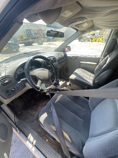 2005 Dodge Grand Caravan Location - Chrysler - Row 40 - Stock # H52393