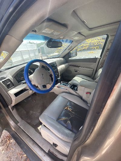 2005 Jeep Grand Cherokee Location - Chrysler - Row 40 - Stock # H52408