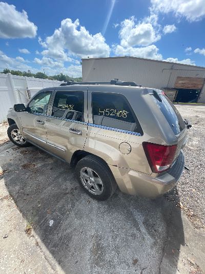 2005 Jeep Grand Cherokee Location - Chrysler - Row 40 - Stock # H52408