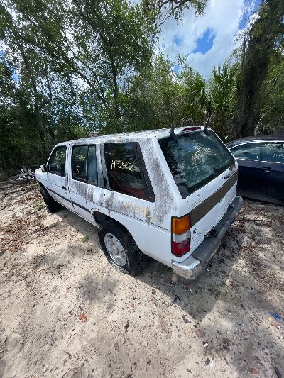 1994 Nissan Pathfinder Location - Imports - Row 1 - Stock # H52412