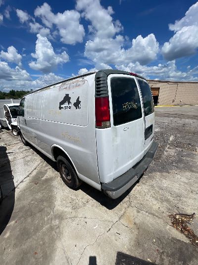 1998 Chevrolet Chevy Cargo Van Location - Large Trucks & Vans - Row 30 - Stock # H52416
