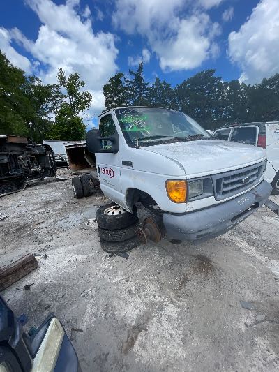 2006 Ford Econoline Commercial Cutaway Location - Large Trucks & Vans - Row 34 - Stock # H52132