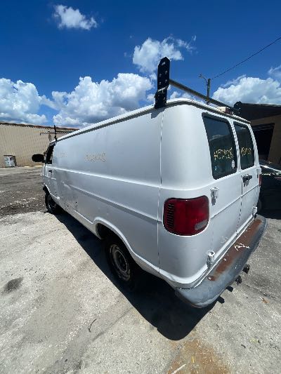 2003 Dodge Ram Van Location - Large Trucks & Vans - Row 29 - Stock # H52428