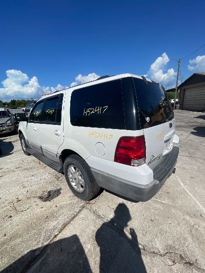 2003 Ford Expedition Location - Large Trucks & Vans - Row 29 - Stock # H52417