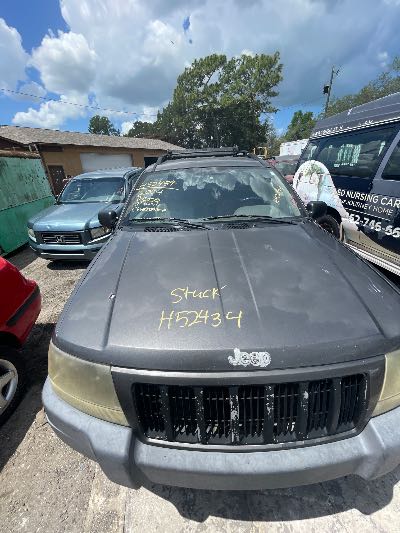 2004 Jeep Grand Cherokee Location - Chrysler - Row 40 - Stock # H52434