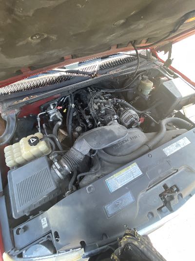 2000 Chevrolet Suburban Location - Large Trucks & Vans - Row 49 - Stock # H52452
