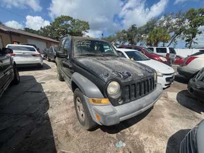 2005 Jeep Liberty Location - Chrysler - Row 43 - Stock # H52507