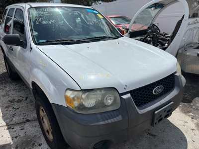 2006 Ford Escape Location - Ford - Row 29 - Stock # H52462