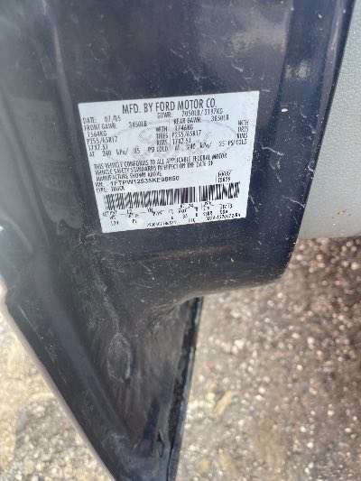 2005 Ford F-150 Location - Large Trucks & Vans - Row 31 - Stock # H52511