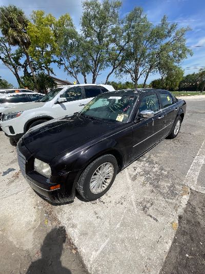 2007 Chrysler 300 Location - Chrysler - Row 40 - Stock # H52455