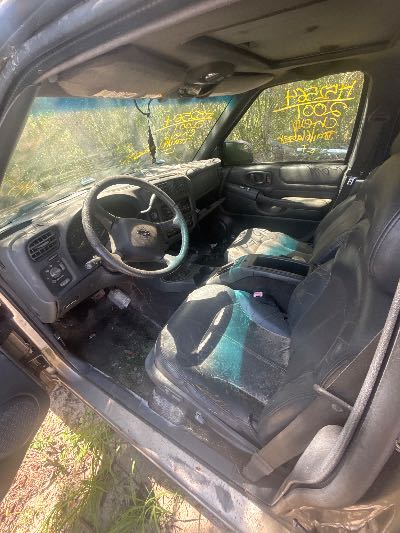2001 Chevrolet Blazer Location - GM - Row 38 - Stock # H52564