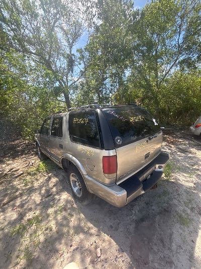 2001 Chevrolet Blazer Location - GM - Row 38 - Stock # H52564