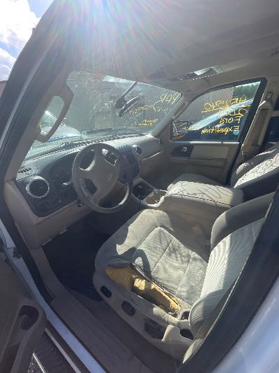 2004 Ford Expedition Location - Large Trucks & Vans - Row 31 - Stock # H52540