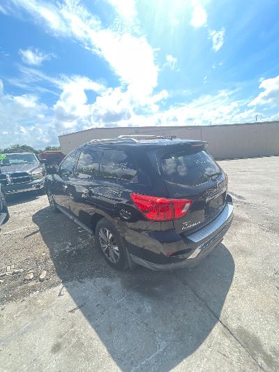 2017 Nissan Pathfinder Location - Imports - Row 6 - Stock # H52548
