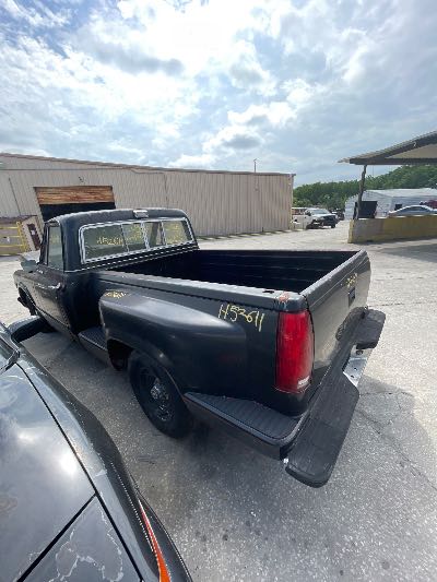 1972 CHEVROLET Cheyenne Location - Large Trucks & Vans - Row 31 - Stock # H52611