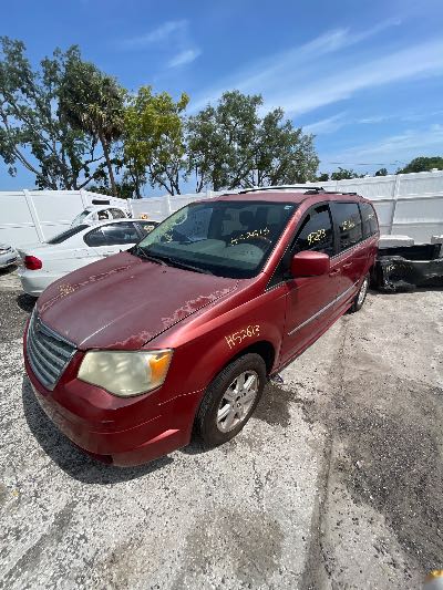 2009 Chrysler Town & Country Location - Chrysler - Row 42 - Stock # H52613