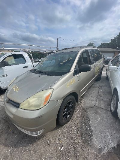 2005 Toyota Sienna Location - Imports - Row 7 - Stock # H52616
