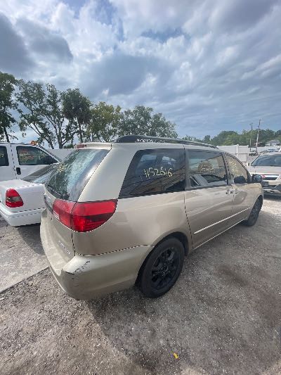 2005 Toyota Sienna Location - Imports - Row 7 - Stock # H52616