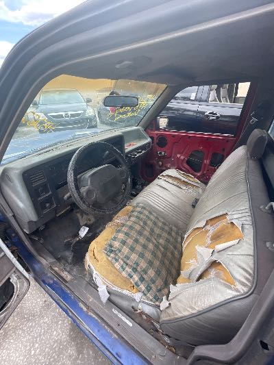 1996 Dodge Dakota Location - Chrysler - Row 42 - Stock # H52623