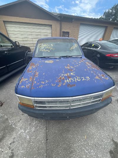 1996 Dodge Dakota Location - Chrysler - Row 42 - Stock # H52623