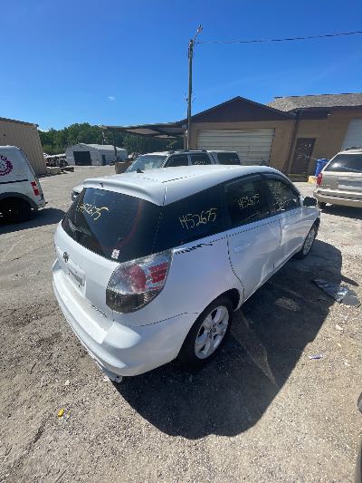 2006 Toyota Matrix Location - Imports - Row 9 - Stock # H52675
