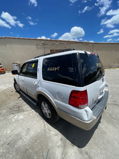 2006 Ford Expedition Location - Large Trucks & Vans - Row 48 - Stock # H52645