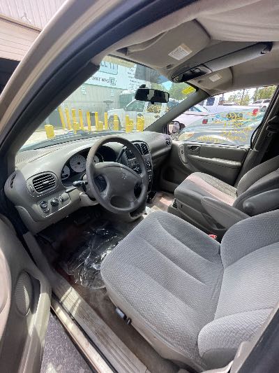 2004 Dodge Caravan Location - Chrysler - Row 42 - Stock # H52643