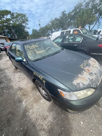 1998 Lexus ES 300 Location - Imports - Row 8 - Stock # H52689