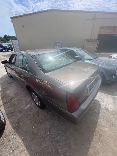 2002 Cadillac DeVille Location - GM - Row 40 - Stock # H52682