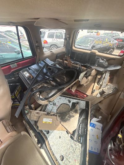 1999 Ford Expedition Location - Large Trucks & Vans - Row 33 - Stock # H52686