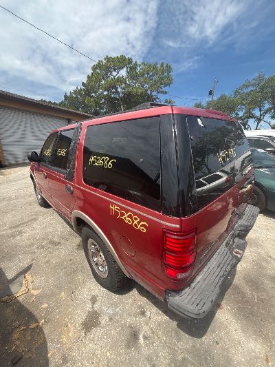 1999 Ford Expedition Location - Large Trucks & Vans - Row 33 - Stock # H52686