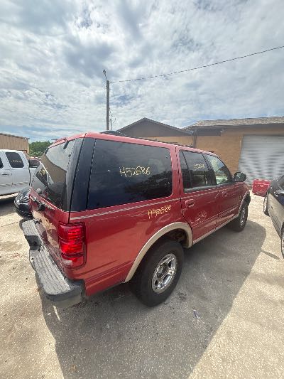 1999 Ford Expedition Location - Large Trucks & Vans - Row 33 - Stock # H52686
