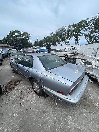 1996 Buick Park Avenue Location - GM - Row 40 - Stock # H52692
