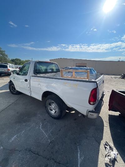 1999 Ford F-150 Location - Large Trucks & Vans - Row 48 - Stock # H52718