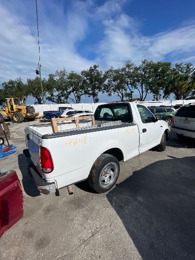1999 Ford F-150 Location - Large Trucks & Vans - Row 48 - Stock # H52718