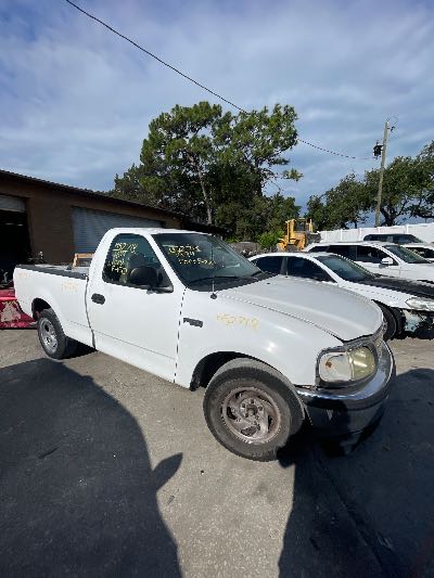 1999 Ford F-150 Location - Large Trucks & Vans - Row 48 - Stock # H52718