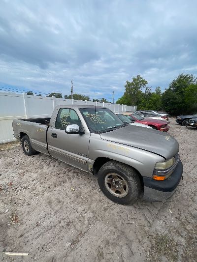 2000 Chevrolet Silverado 1500 Location - Large Trucks & Vans - Row 20 - Stock # H52703