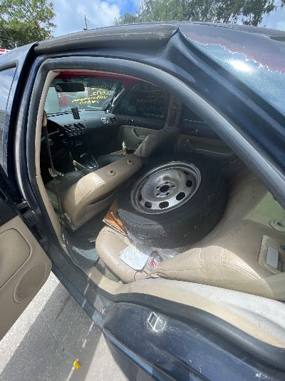 2002 Volkswagen Jetta Sedan Location - Imports - Row 13 - Stock # H52808