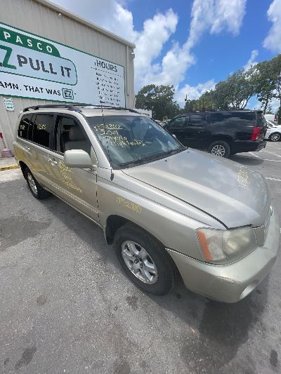 2001 Toyota Highlander Location - Imports - Row 14 - Stock # H52810