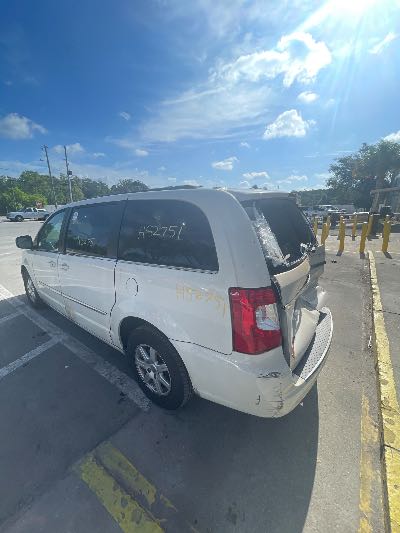 2011 Chrysler Town & Country Location - Chrysler - Row 44 - Stock # H52751