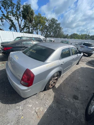 2007 Chrysler 300 Location - Chrysler - Row 47 - Stock # H52902