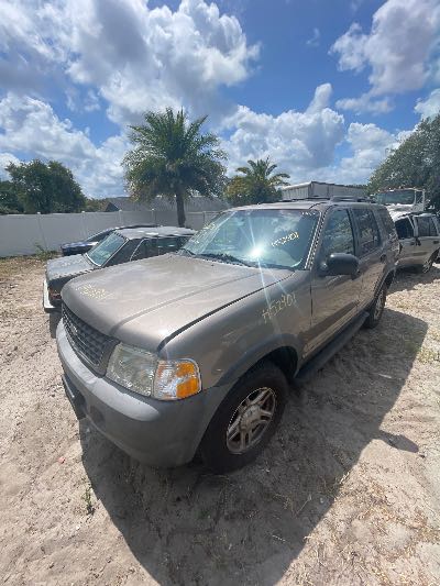 2003 Ford Explorer Location - Ford - Row 26 - Stock # H52901