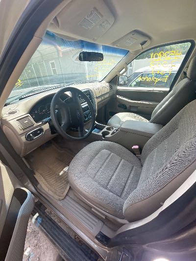 2003 Ford Explorer Location - Ford - Row 26 - Stock # H52901